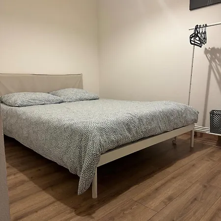 Christmas Market Cozy 1 Bedroom And 1 Convertible Apartment Straßburg