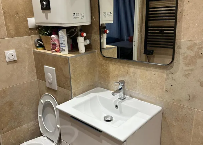 Christmas Market Cozy 1 Bedroom And 1 Convertible Appartement *